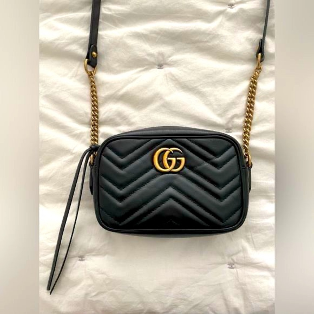 Black leather Gucci crossbody bag